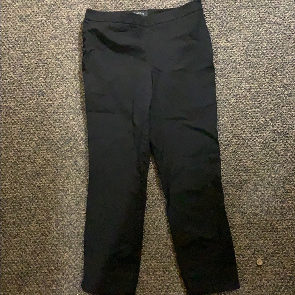 Cropped black pants with side slit